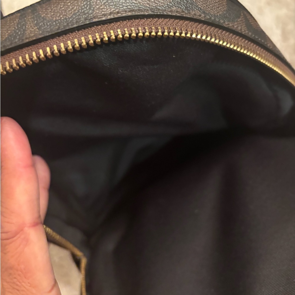 Large Court Backpack In Signature Canvas - Picture 7 of 12